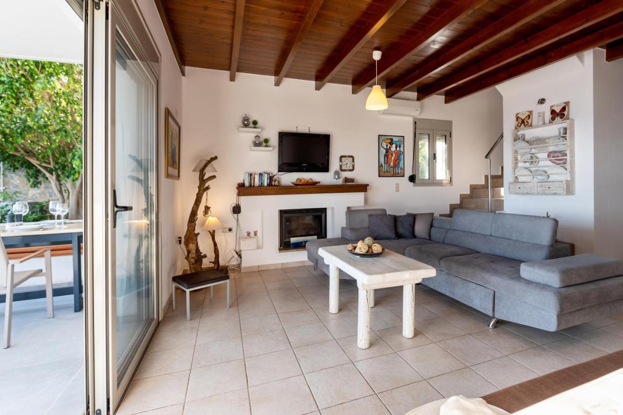Achlia Beach Villa Exterior photo